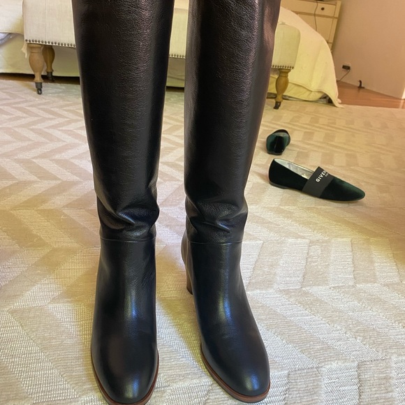BRAND NEW Gucci Boots - Picture 2 of 5